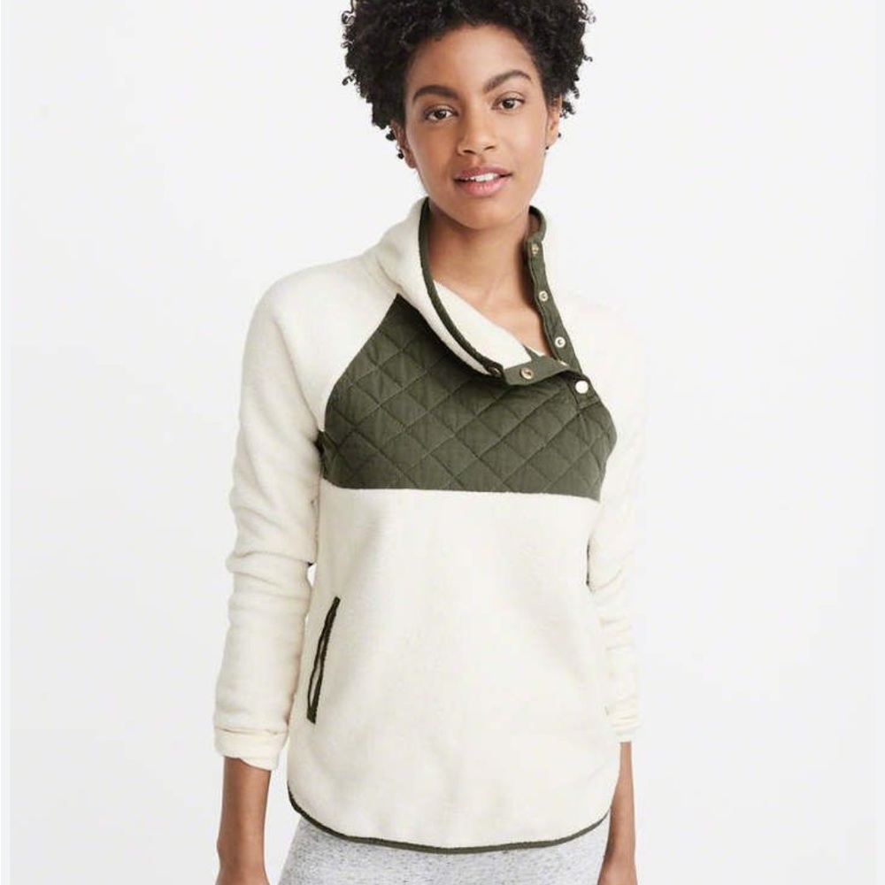 Abercrombie & Fitch Snap Fleece